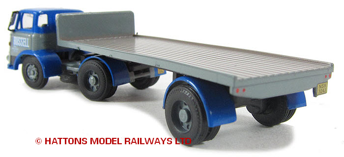 DA32 rear view