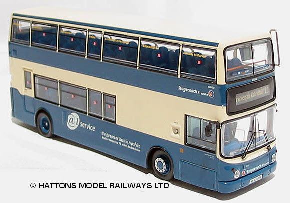 UKBUS 1016 front off-side view