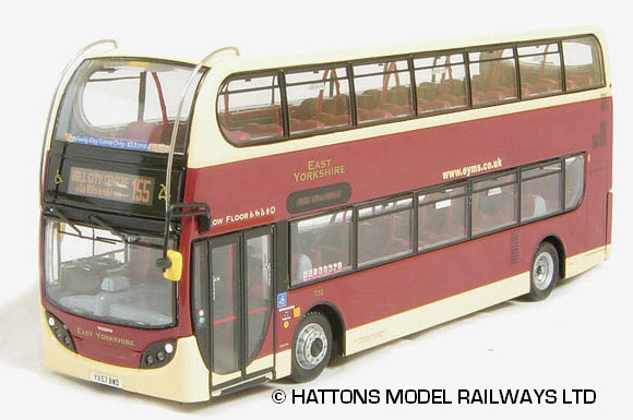 UKBUS 0026 front view