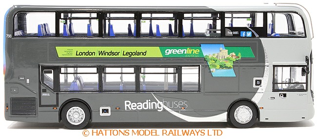 UKBUS0062 off-side view