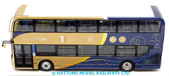 UKBUS6516 nearside view