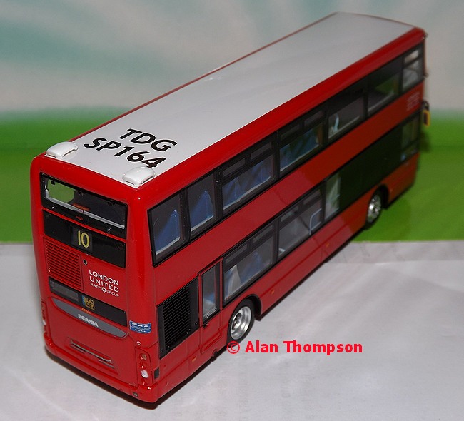 UKBUS 9006 roof detail