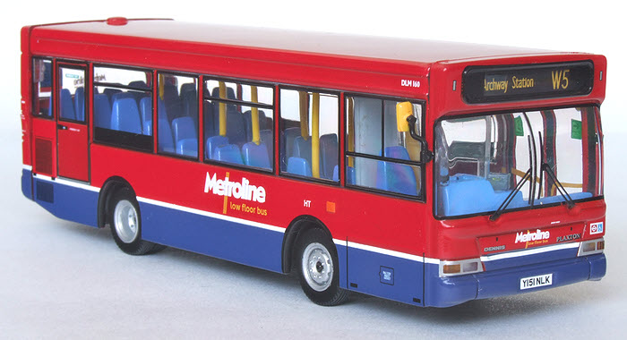 UKBUS 3003 off-side view