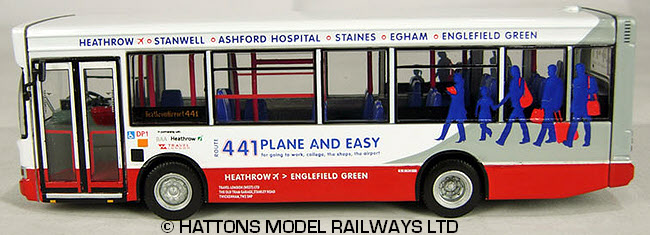 UKBUS 3025 nearside view