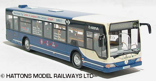 UKBUS 5004 off-side view