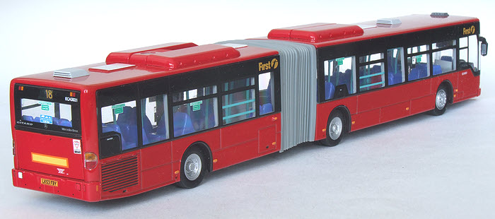 UKBUS 5106 rear view