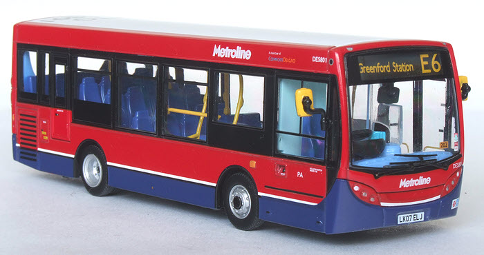 UKBUS 8006 off-side view