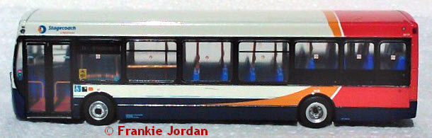 UKBUS 8019 nearside view