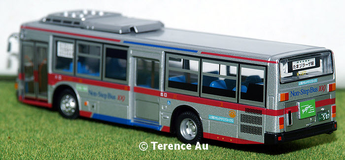 JB1002 nearside rear view