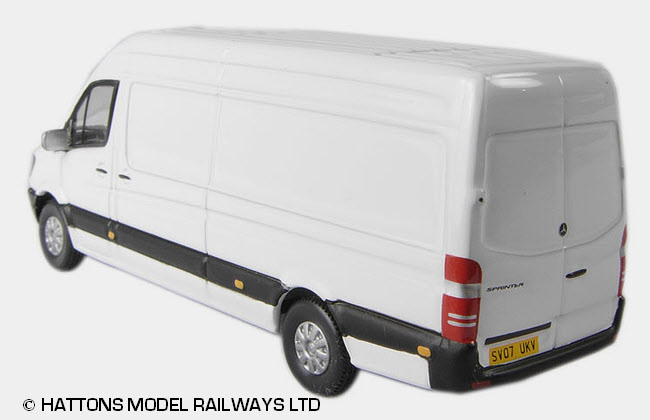 UKVAN 1001 rear view