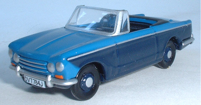 99636 (11606) Triumph Vitesse MK II Convertible front view