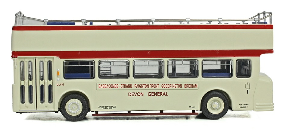 (E40501) Gift Set E99945 (Model A) nearside view