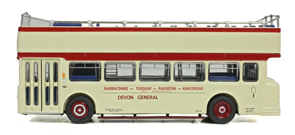 (E40502) Gift Set E99945 (Model B) nearside view