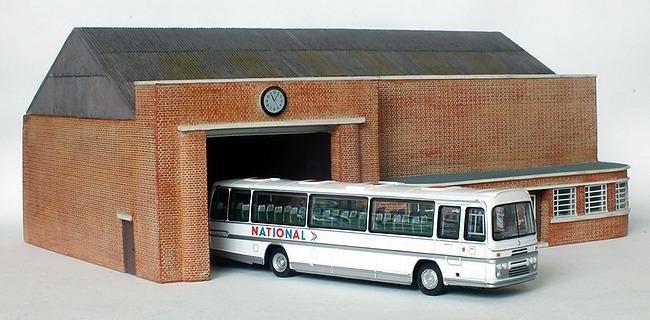 E99660 Bus Garage & supplied coach model