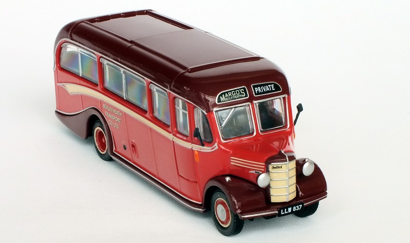 E20141 front high offside view