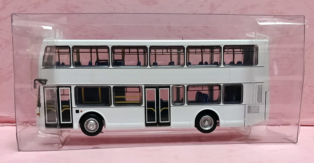 ES-White 2 Door packaging