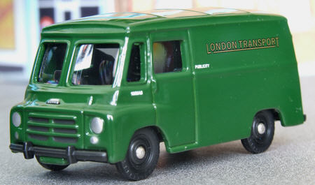 LT1004 Morris LD van front view