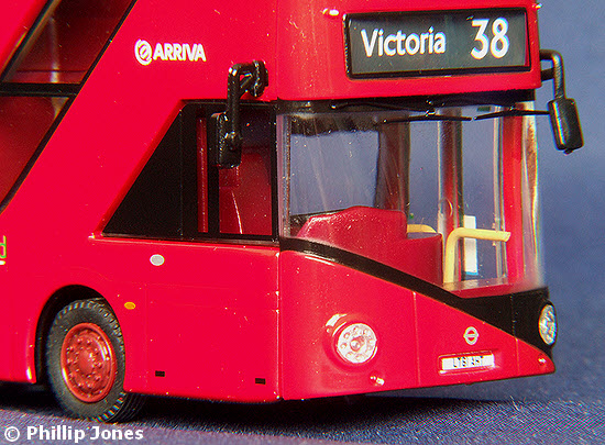 OM46601 front off-side closeup