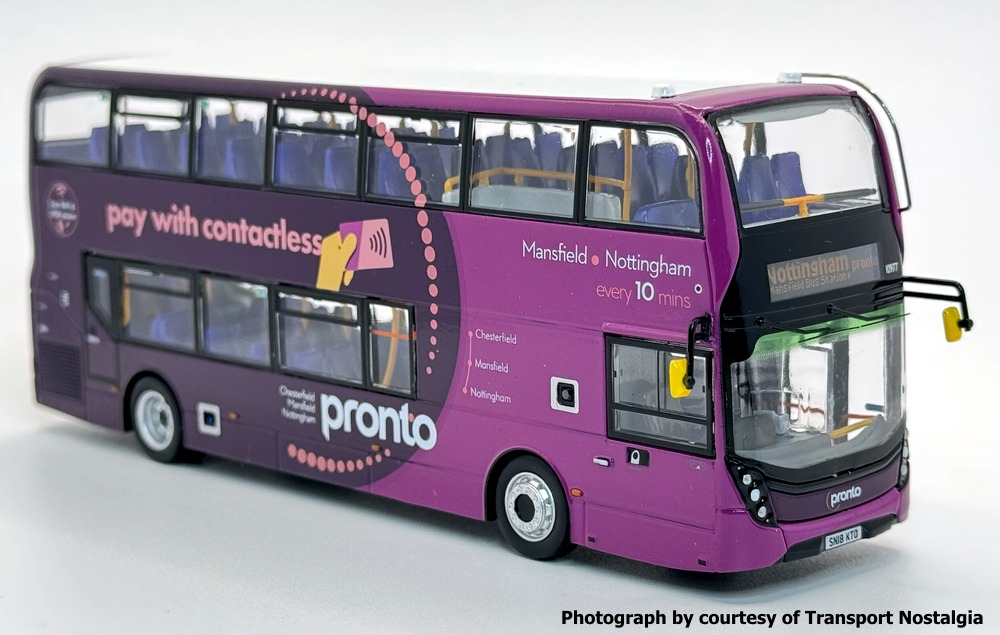 UKBUS0079 front offside view