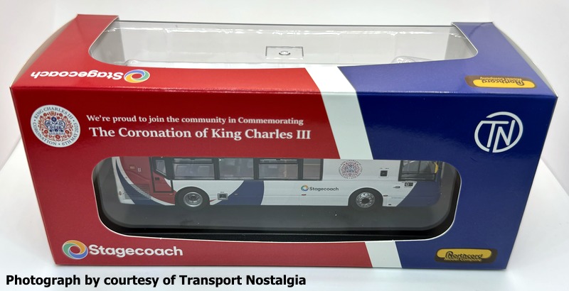 UKBUS0090 Model packaging (rear)