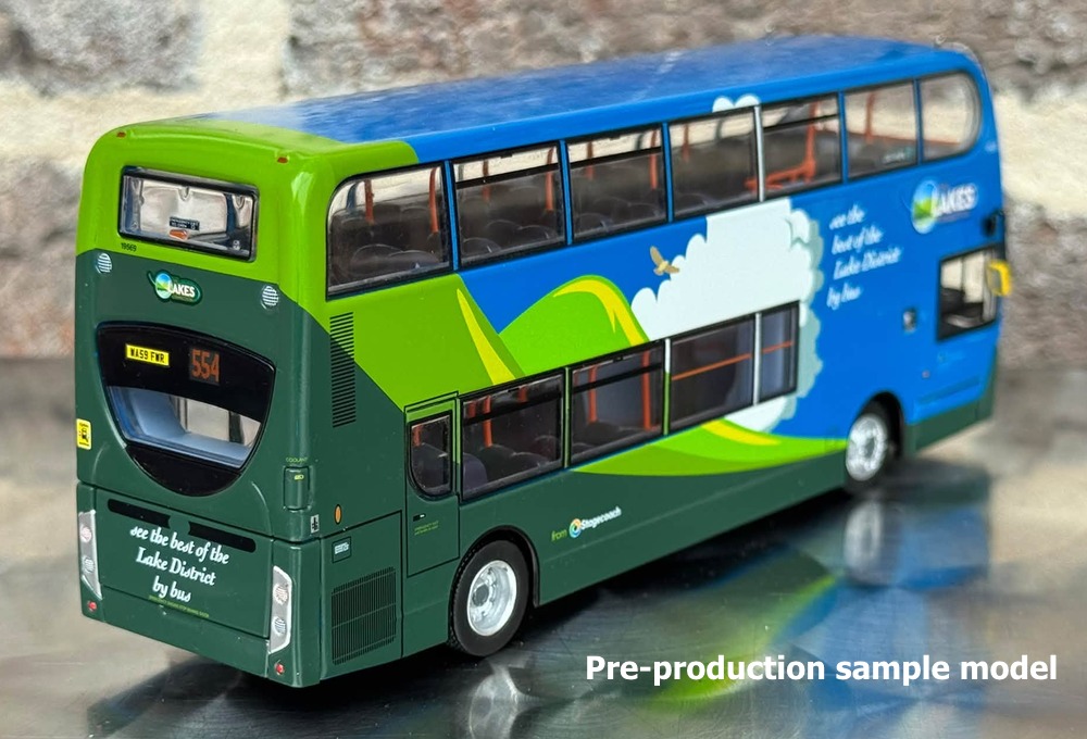 UKBUS0081 rear offside view